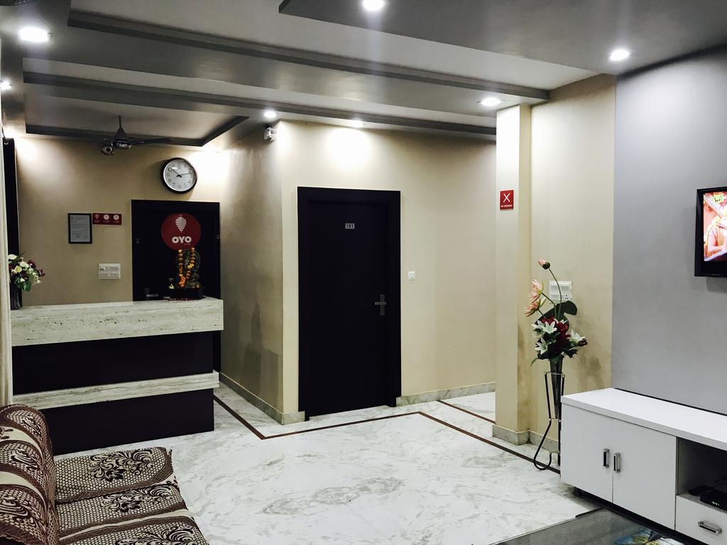 Готель Aaradhya Residency Агра Екстер'єр фото