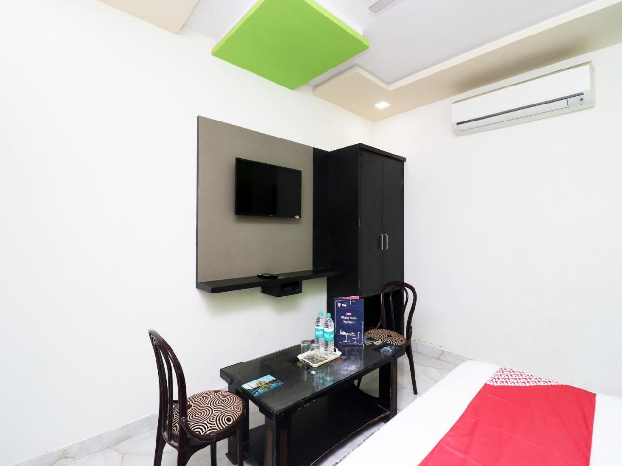 Готель Aaradhya Residency Агра Екстер'єр фото