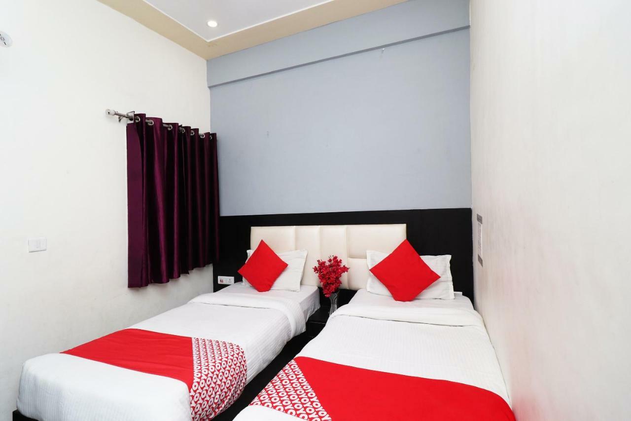 Готель Aaradhya Residency Агра Екстер'єр фото